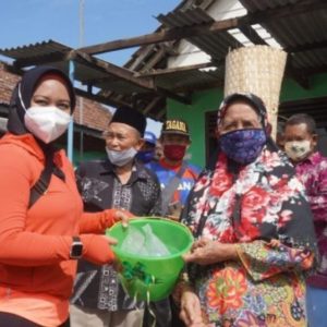 Walikota Bantu Perbaikan Rumah Warga Dampak Puting Beliung