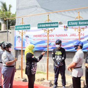 Gubernur Resmikan Nama Jalan di Lingkar Tuban