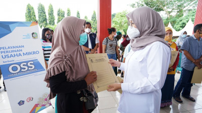 Turun ke Desa desa, Bupati Banyuwangi Permudah Izin UMKM