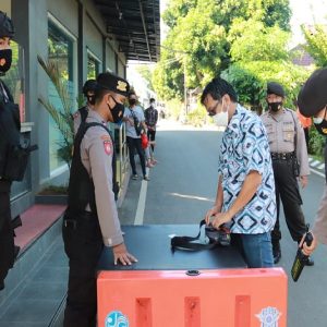 Polres Tuban Perketat Penjagaan Keluar Masuk Tamu