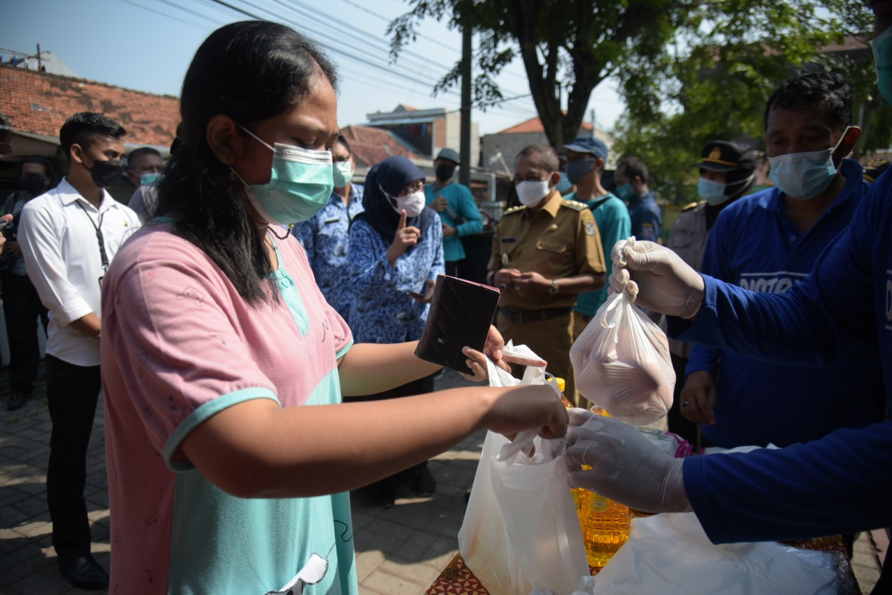 Tinjau OP di Balongsari, Cak Ji Ingin Pastikan Harga Sembako di Bawah Pasaran