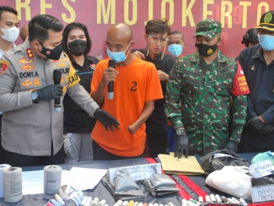 Operasi “Mesra” Polres Mojokerto Amankan 69,5 kg Serbuk Petasan