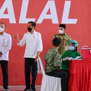 Jokowi Target 1 Juta Vaksinasi Setiap Hari di Bulan Juli