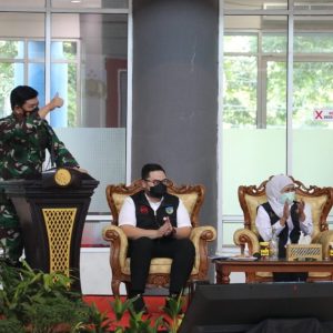 Bupati Kediri Jabarkan Vaksinasi saat Panglima TNI dan Kapolri Tinjau Penanganan Covid-19