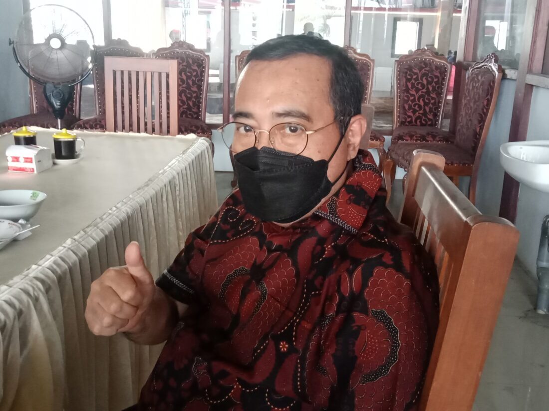 Anggota Komisi lX DPR Yahya Zaini Vaksinsasi di Jombang