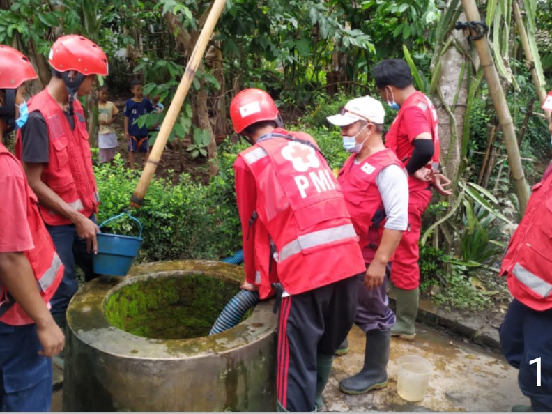 PMI Lakukan Normalisasi 51 Sumur Tak Layak Konsumsi