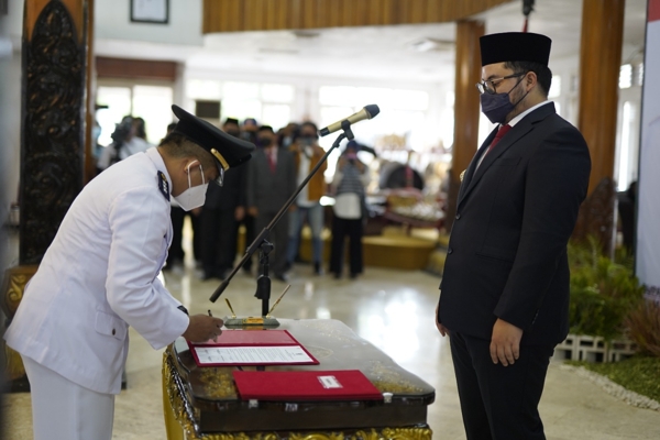 Bupati Tekankan ‘Good Governance’ saat Melantik 93 Pejabat