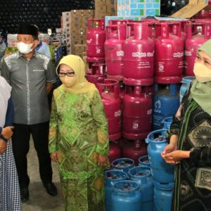 Khofifah Sidak di Jombang, Stok LPG 3Kg  dan Harga Aman