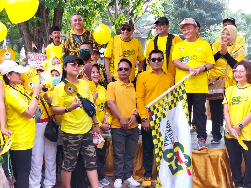 130 Ribu Peserta Ikuti Jalan Sehat HUT Golkar di Jatim