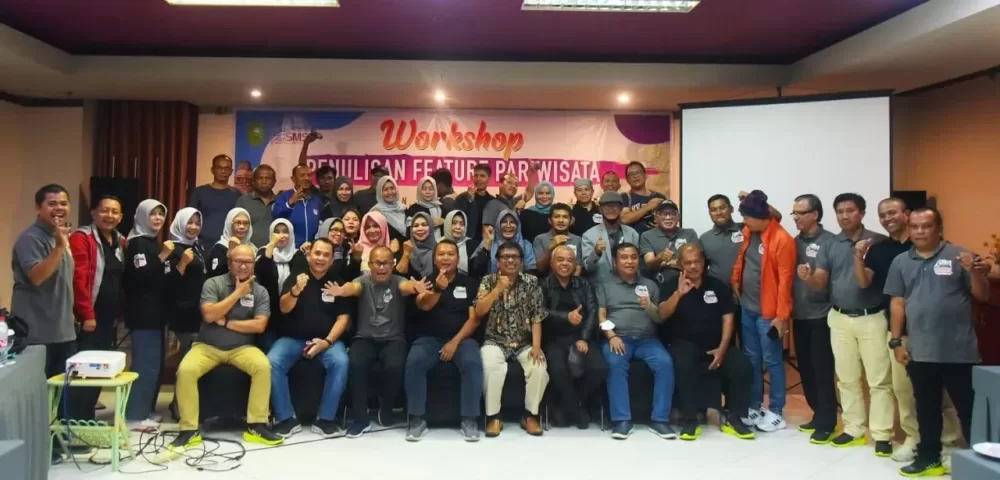 SMSI Riau Gelar Workshop Penulisan Feature Pariwisata