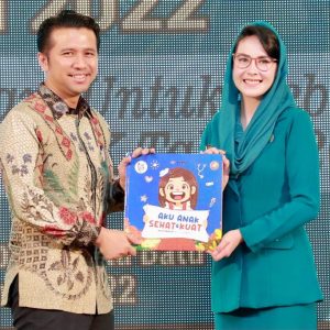 Arumi Bachsin Sosialisasikan Imunisasi Lewat Bacaan Anak