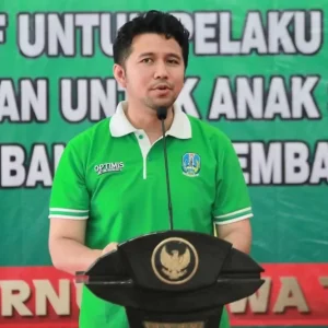 Pemprov Jatim Salurkan Zakat Produktif di Bakorwil Pamekasan