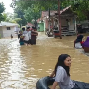 Banjir landa dua kecamatan di Bangkalan