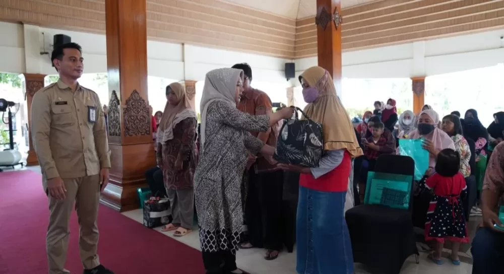 Lawan Stunting, Ning Ita Gencar Eduksi Cipta Menu Makan Bernutrisi Balita