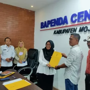 Tanpa Audensi LKH Barakuda Tekan Bupati Mojokerto Nonjobkan Kadis Pendidikan