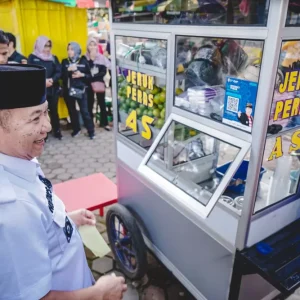 Bupati Jember Lengkapi WIFI di Alun-alun