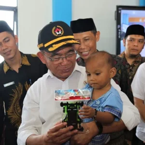 Menko Muhadjir Blusukan di Kalbar, “Kami Perlu Tokoh untuk Memahami Kondisi Kami”