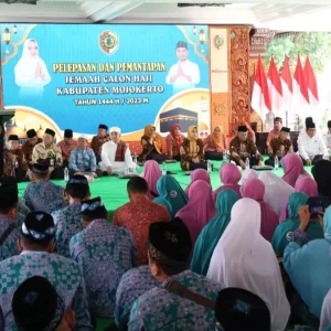 Bupati Ikfina Minta JCH Mojokerto Ikhtiar Jaga Kesehatan