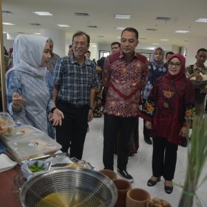 UMKM Surabaya Hadir di Theater Rasa Food Court ASEEC Unair