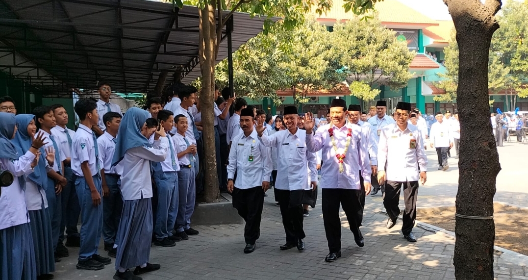 Peresmian Gedung Pondok Pesantren Al-Hikmah MAN Sidoarjo