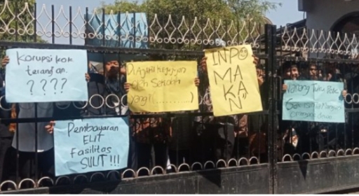 Sering Terima Makanan Basi, Siswa SMA Taruna Madani Bangil Gelar Demo