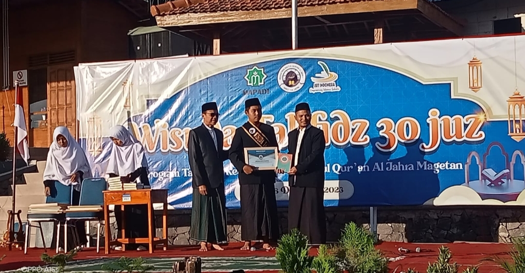 Santri Tahfid Quran Takhosus Baitul Quran Aljahra Diwisuda