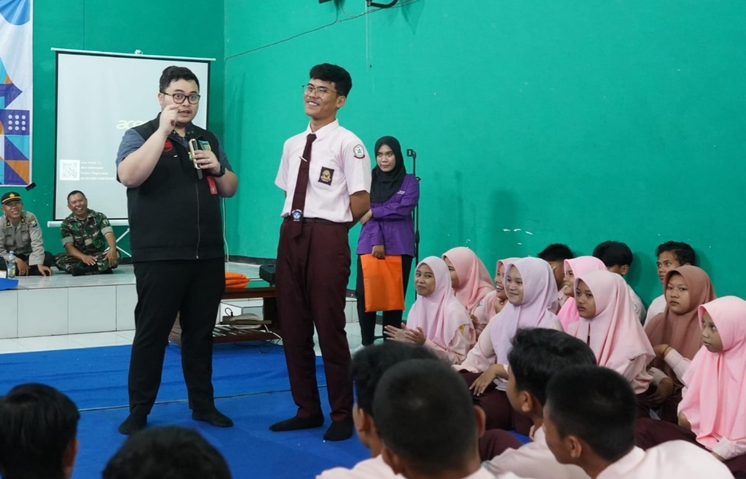 Capaian Bupati Kediri Hadirkan Sekolah Gratis Hingga Tingkatkan Kesejahteraan Guru Non ASN Tahun 2023