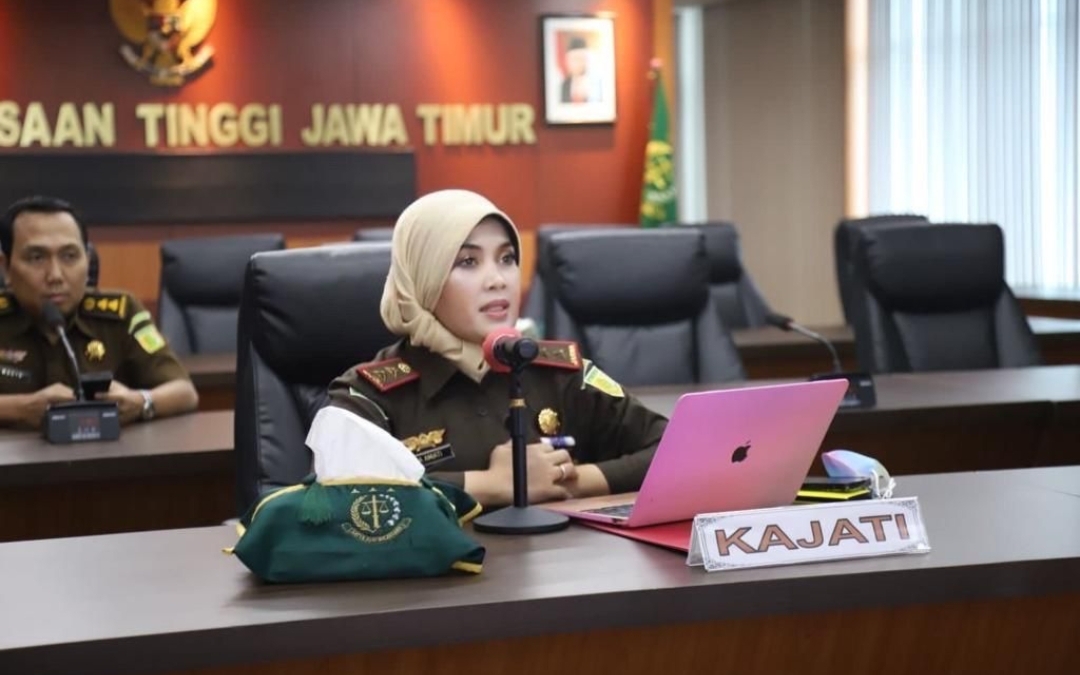 Kajati Jatim: “Meskipun Langit Akan  Runtuh, Hukum Harus Tetap Tegak Berdiri”