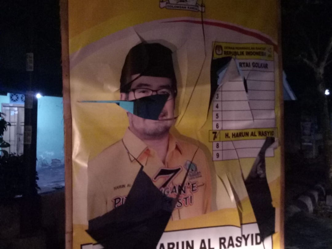 Baliho Caleg DPR RI Asal Golkar Harun Al Rasyid Jadi Incaran Vandalisme