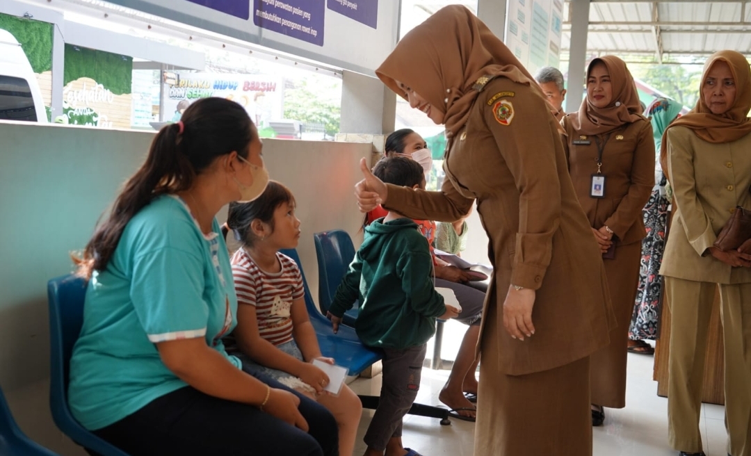 Pastikan Beri Servis Memuaskan, Bupati Ikfina Cek Layanan Puskesmas