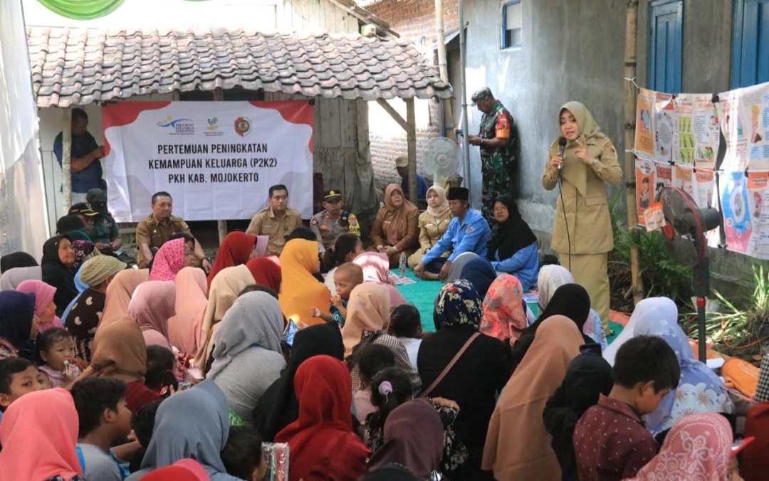 Menuju Cerdas & Hidup Mapan Bupati Ikfina Ajak PKM PKH Penuhi Makan Bergizi