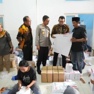 Ketua KPU dan Bawaslu Bareng Kapolres serta Pj. Walikota Cek Proses Penyortiran Pelipatan Surat Suara