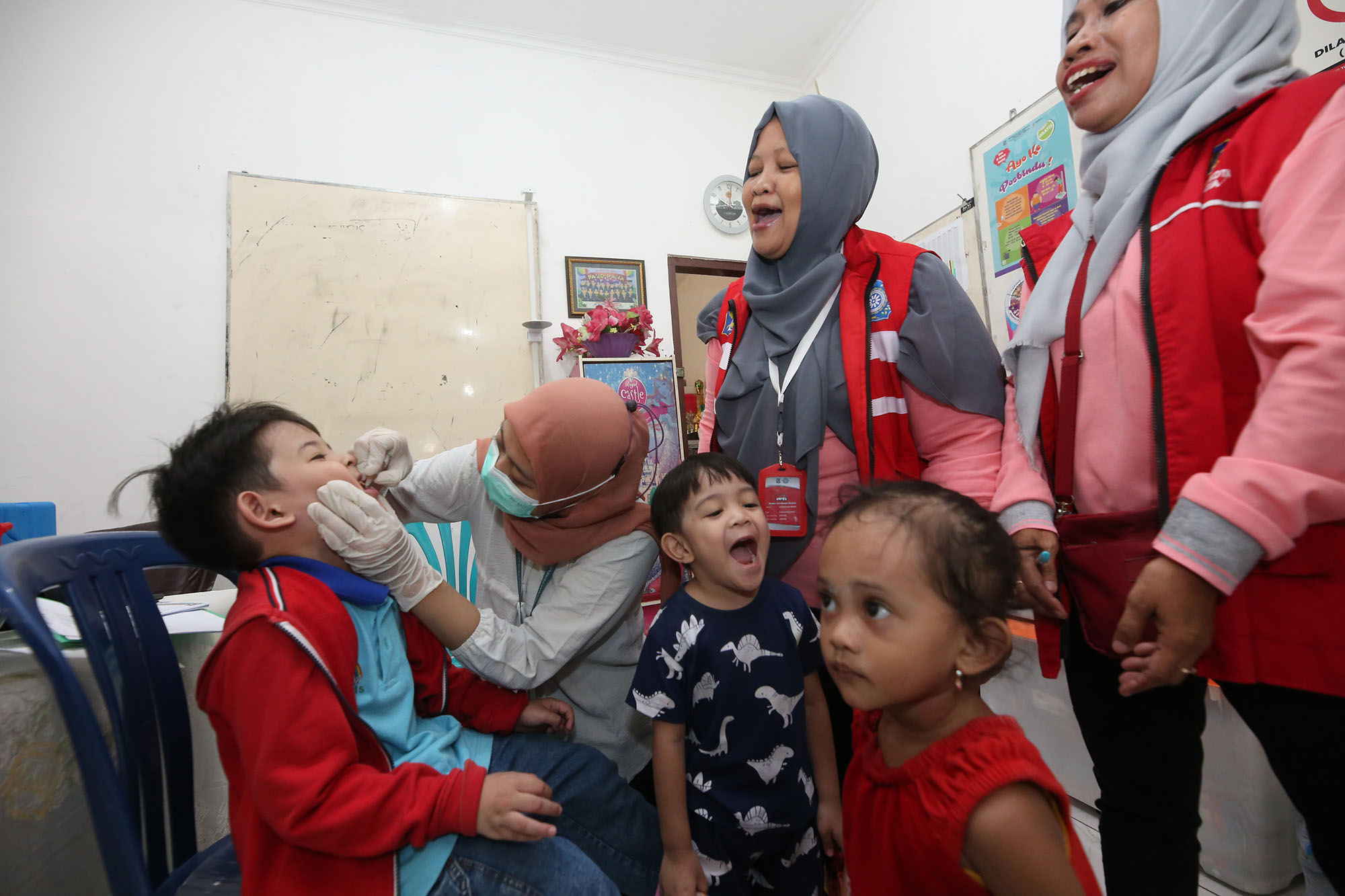 Imunisasi Polio Serentak Putaran Pertama di Surabaya Mulai Jalan