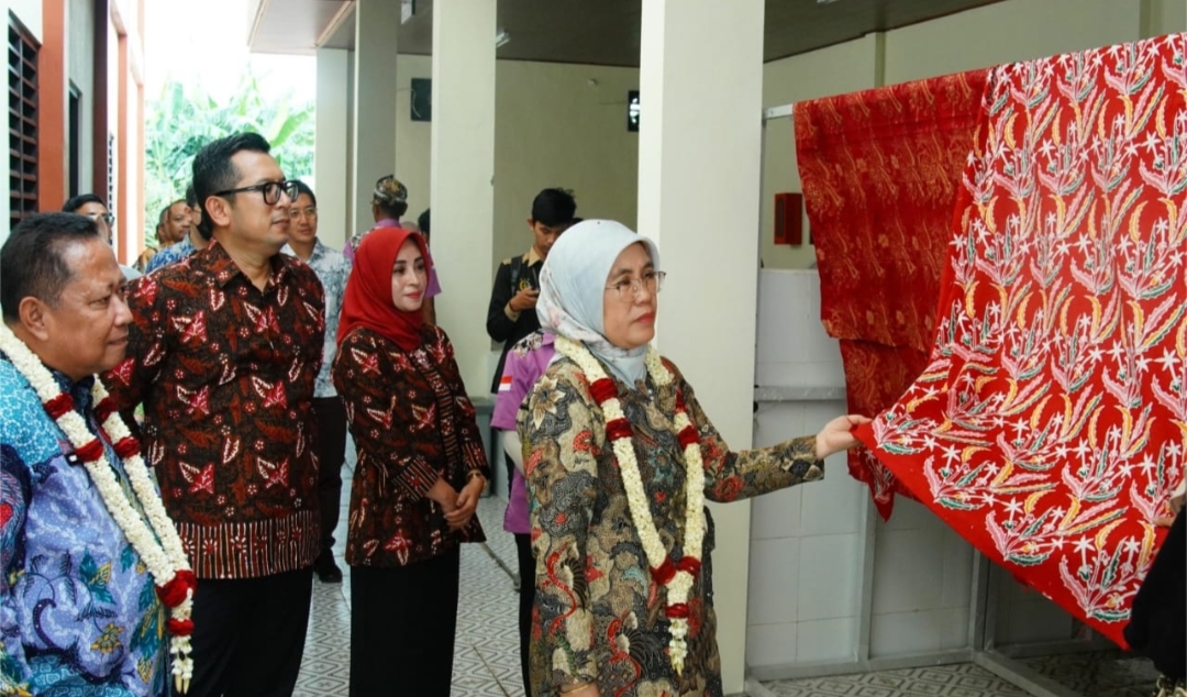 Dirjen IKMA Resmikan Sentra IKM Batik Maja Barama Wastra Kota Mojokerto