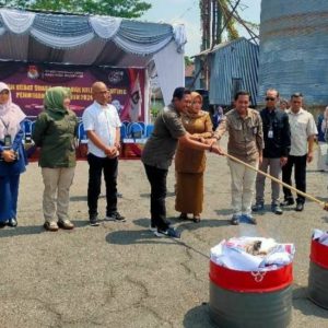 Ribuan Surat Suara Rusak Dimusnahkan KPU Kabupaten Mojokerto