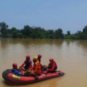 Pencarian Korban Hanyut di Pacet, Tim SAR Telusuri Pesisir Laut Sidoarjo