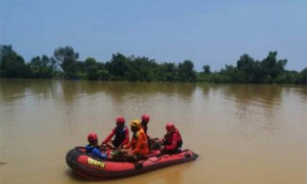 Pencarian Korban Hanyut di Pacet, Tim SAR Telusuri Pesisir Laut Sidoarjo