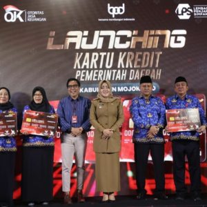 Percepat Pencairan Bupati Ikfina Launching Kartu Kredit Daerah