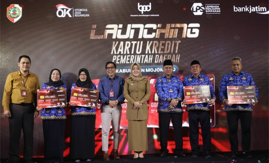 Percepat Pencairan Bupati Ikfina Launching Kartu Kredit Daerah