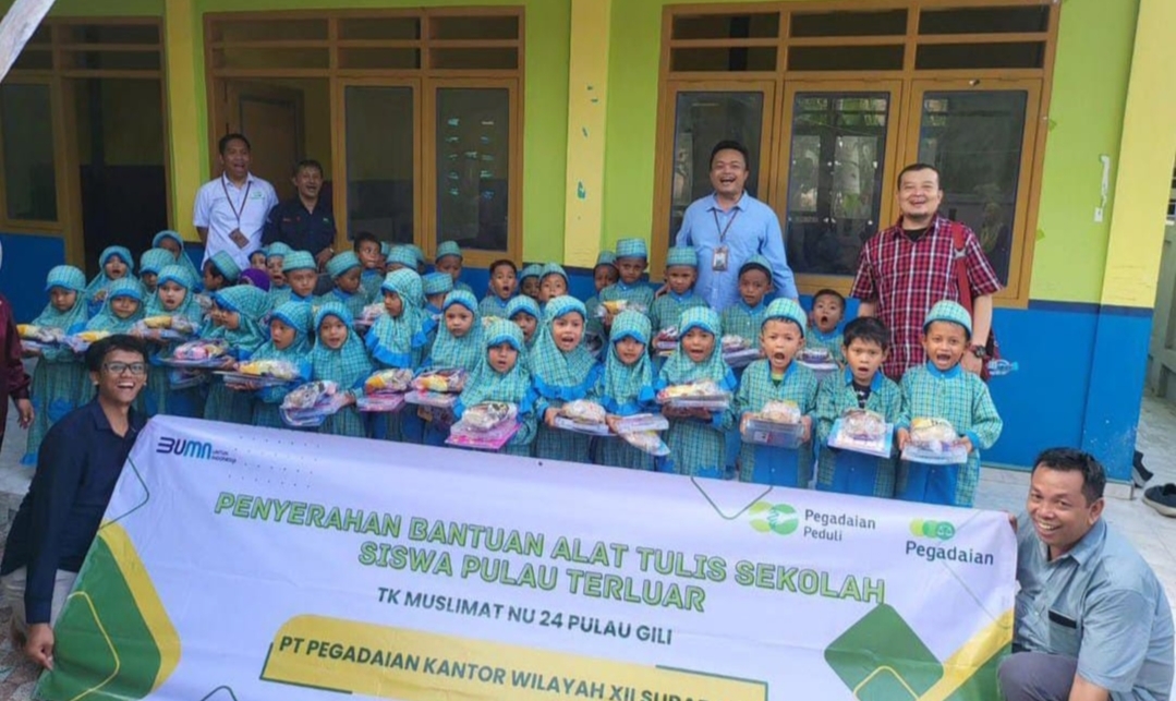 PT Pegadaian Kanwil XII Surabaya Peduli Pendidikan Anak Pulau