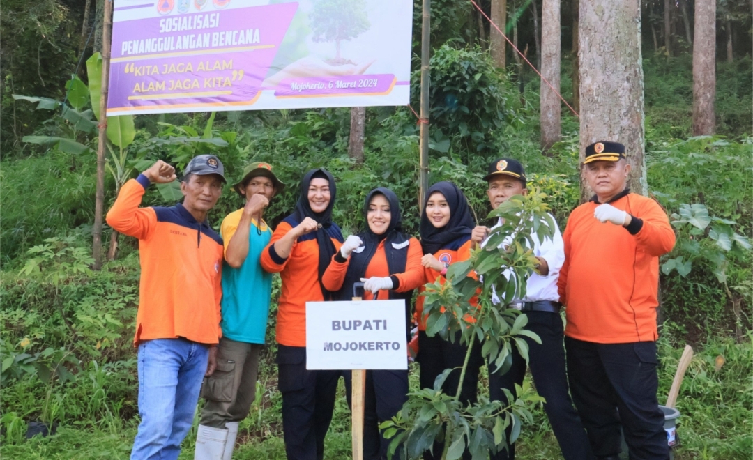 Gandeng BPBD Jatim Bupati Ikfina Gelar Baksos Tanam 1.000 Pohon Produktif