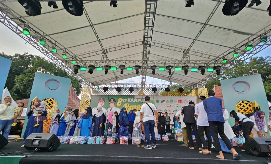 PT Pegadaian Area Surabaya 2 berikan Santunan Pada 100 Anak Yatim di Festival Ramadan