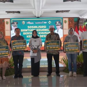 Bupati Mojokerto Ikfina Ingatkan Kades Penerima Bantuan Keuangan Desa  Jangan Berurusan Tipikor