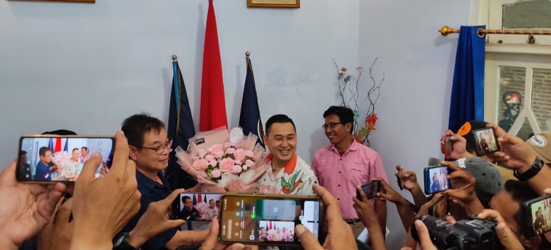 Siap Buat Kejutan di Pilkada Kota Kediri 2024, Ronny Siswanto Daftar Partai Nasdem