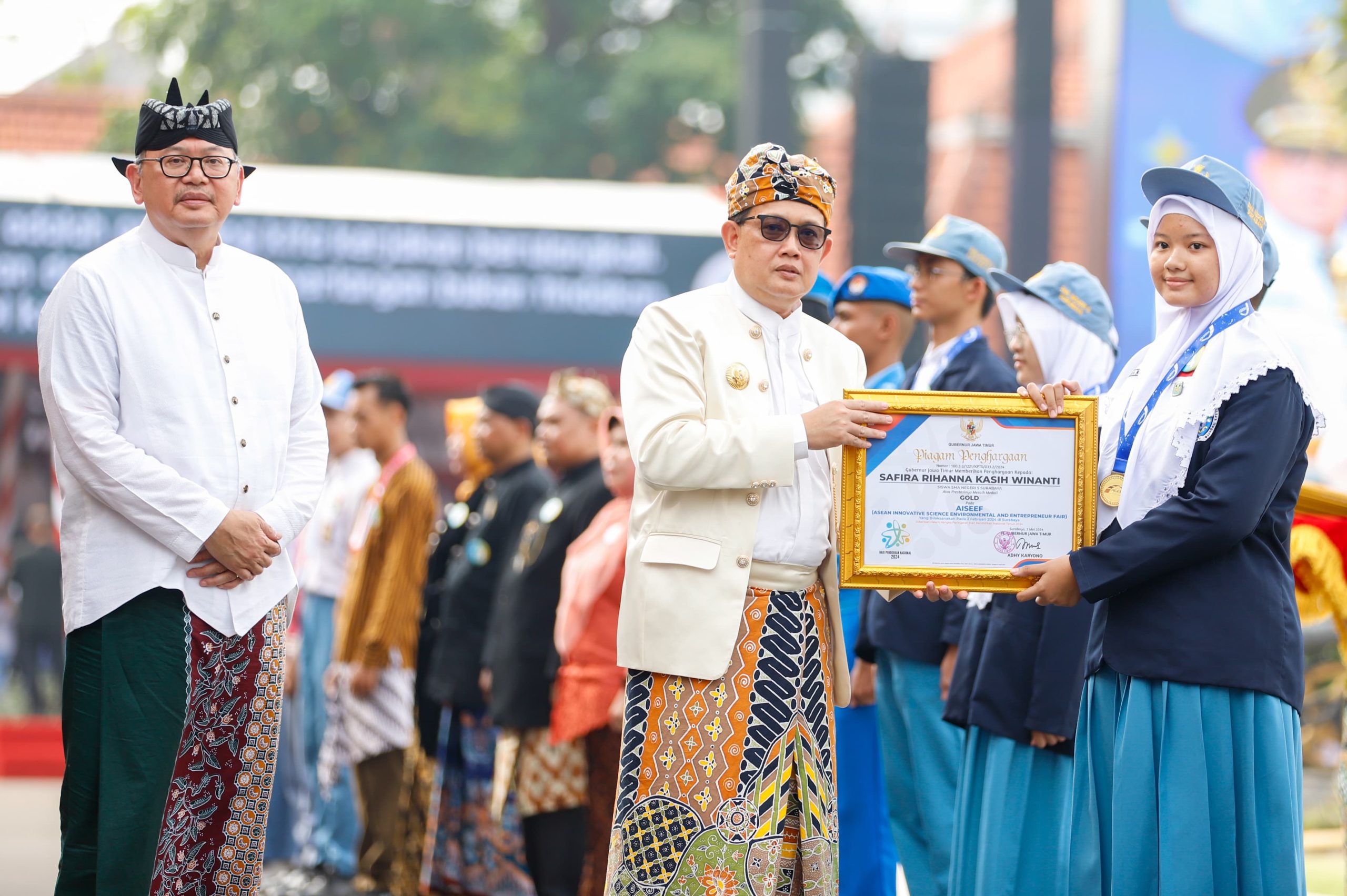 Pj Gubernur Jatim : Penerapan Merdeka Belajar Berbuah Prestasi Gemilang