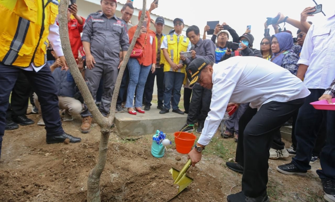 Menko Muhadjir Serahkan Kunci Hunian Tetap Korban Gempa di Sulawesi Tengah