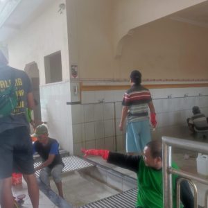 Relawan GRMS Lanjutkan Bersih bersih Masjid, Giliran Masjid SSNR Magersari Permai Jadi Target