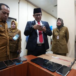 Hindari Judi Online, Pj Wali Kota Mojokerto Uji Petik Ponsel ASN