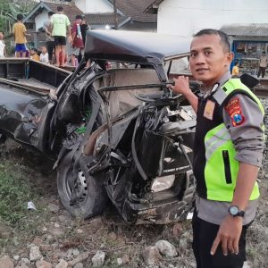 Rel Kereta Api Tanpa Palang Pintu di Blitar Memakan Korban Jiwa