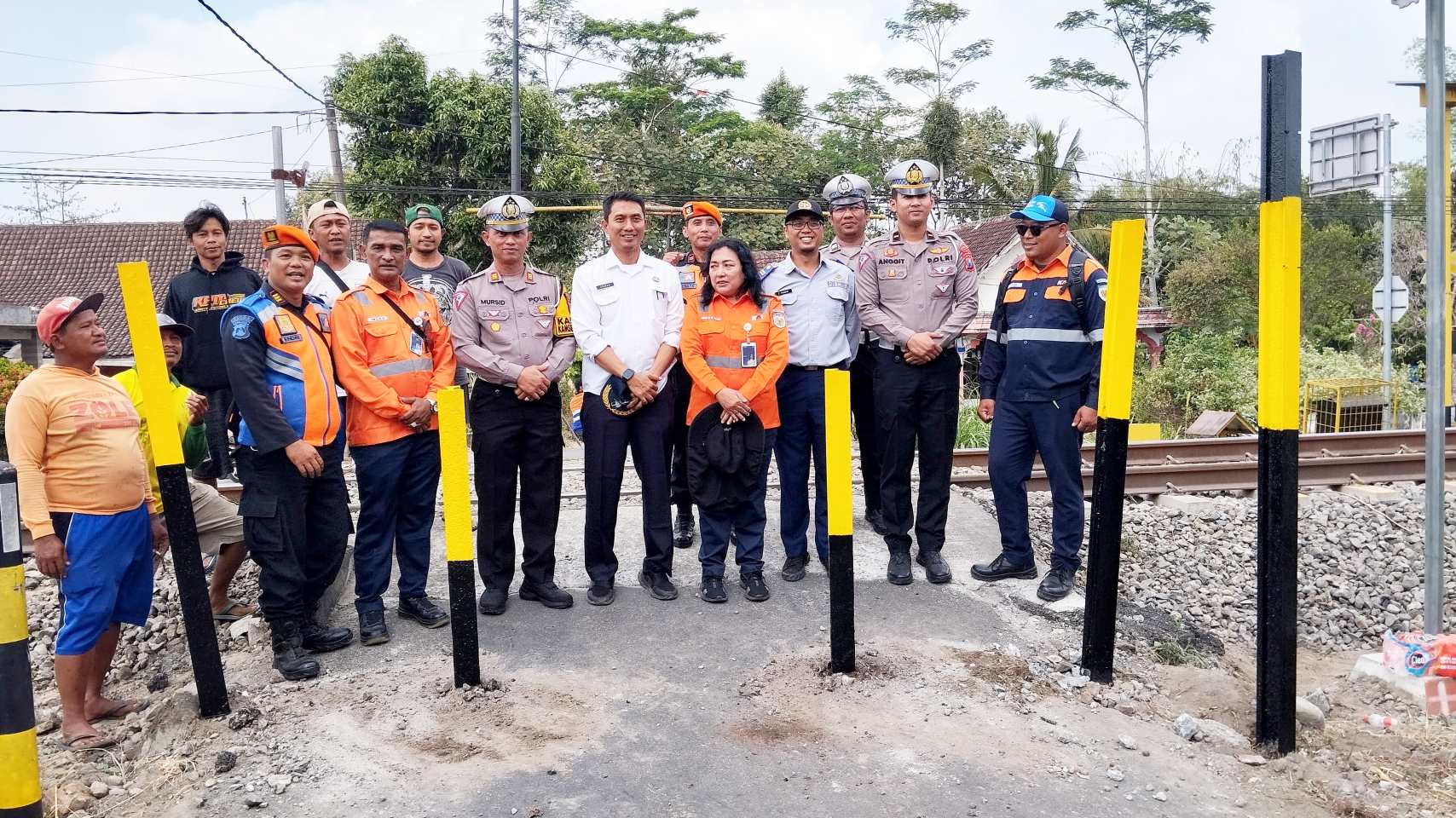 Telan Korban Jiwa, Rel Kereta Api Tanpa Palang Pintu di Blitar Dipasang Rambu